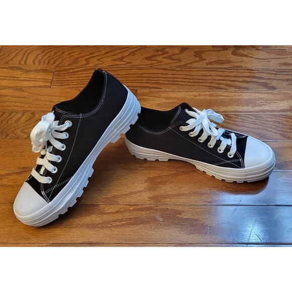 No Boundaries Womens Classic Lace up Canvas Sneaker Black with White Sole 11 - Picture 9 of 16